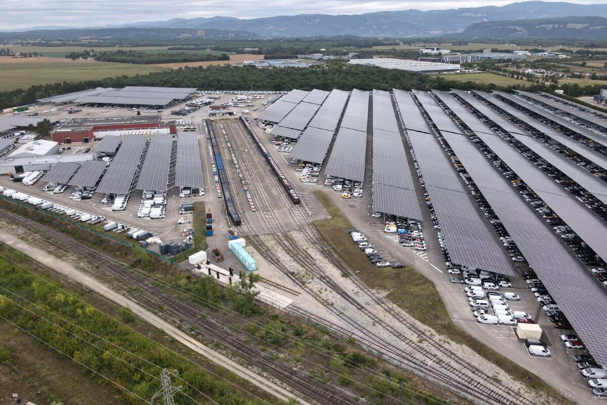 ceva-totalenergies-inaugurate-large-solar-panel-installation