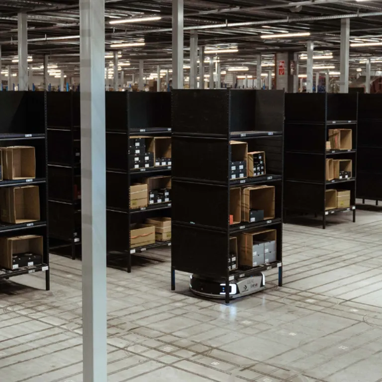 CEVA Logistics y Geek+ introducen nuevas soluciones AMR en su centro de distribución de Grobbendonk (Bélgica)
